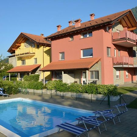 Residence Girasole Casa Rossa B Colico Exterior foto